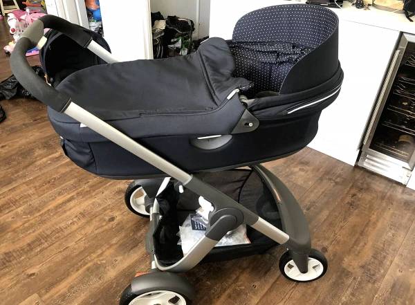 Stokke crusi deep navy άριστη κατάσταση κάθισμα + πορτ μπεμπέ