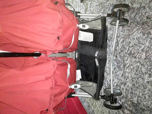 Καροτσι διδυμων