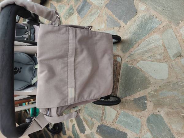 Inglesina Quad System Quattro + isofix βαση αυτοκινητου