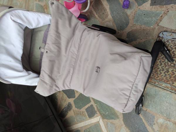 Inglesina Quad System Quattro + isofix βαση αυτοκινητου