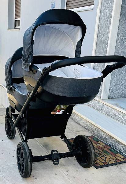 Καροτσάκι διδύμων Kunert Booster